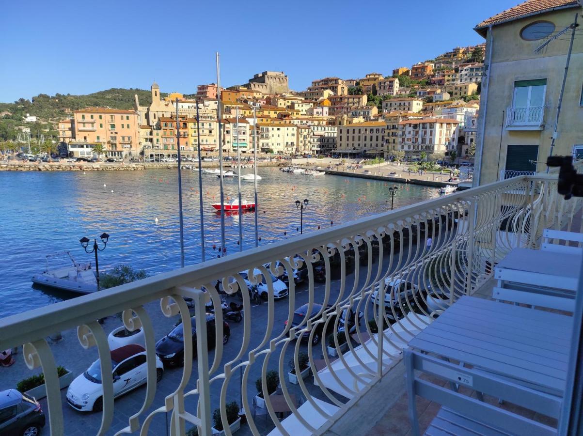 Molo 28 Beach Parking Ac Porto Santo Stefano  Exterior photo