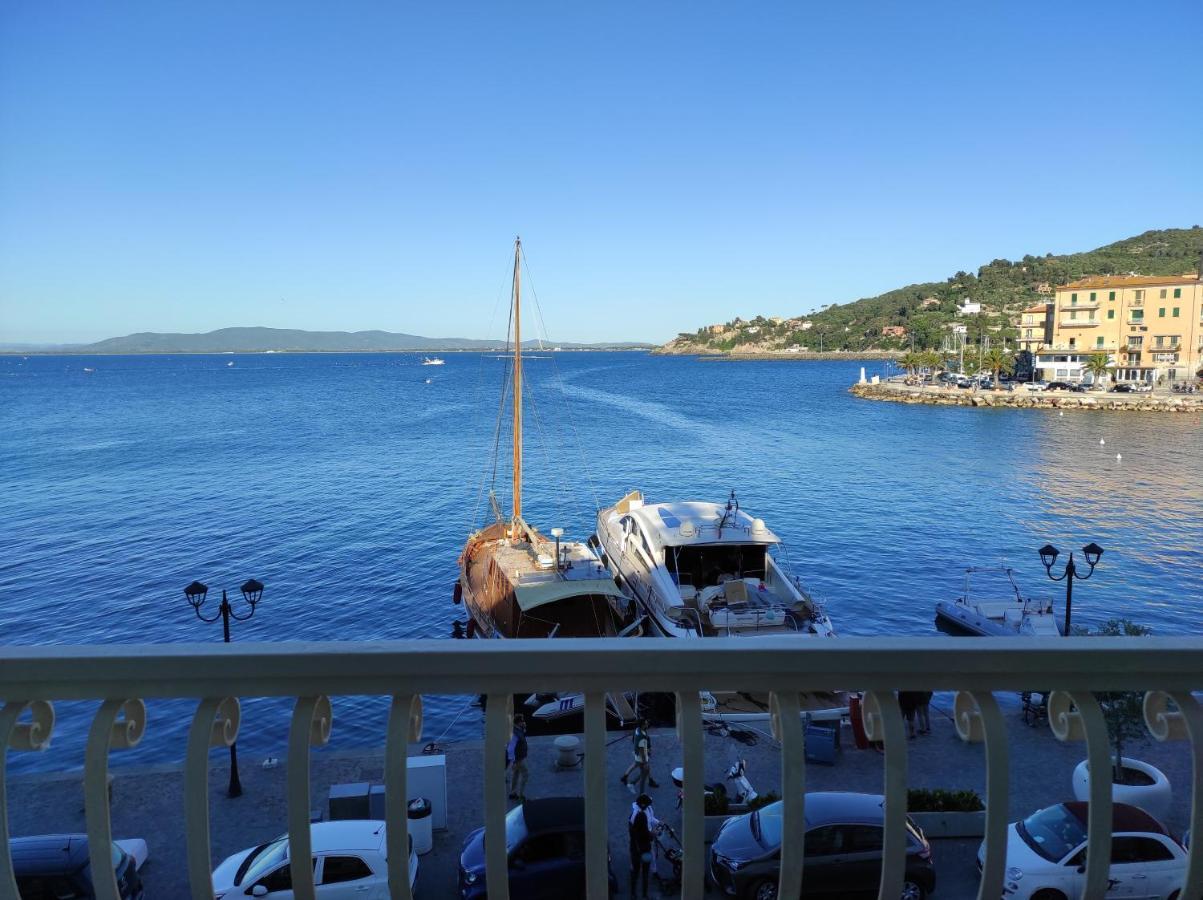 Molo 28 Beach Parking Ac Porto Santo Stefano  Exterior photo