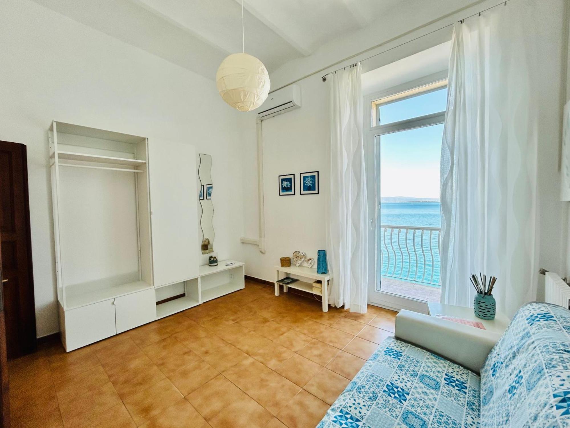 Molo 28 Beach Parking Ac Porto Santo Stefano  Exterior photo